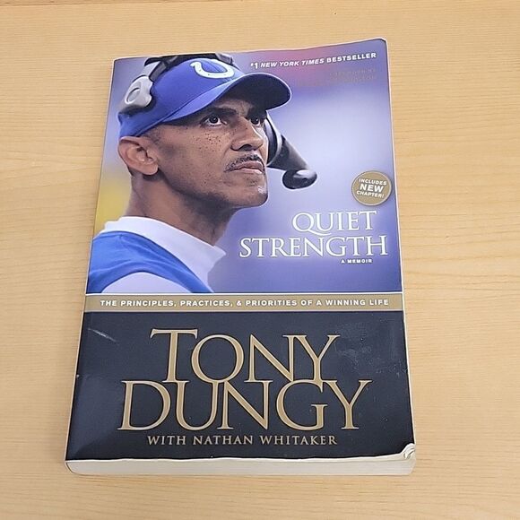 6 paperback books about football - Picture 14 of 15